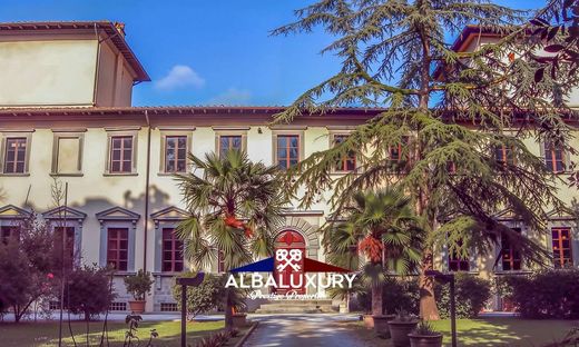 Villa in San Giuliano Terme, Province of Pisa