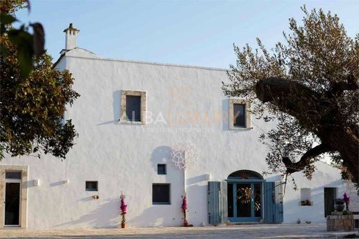 Вилла, Vecchia Conversano, Bari