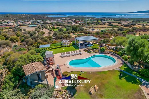 Villa in San Teodoro, Provincia di Sassari