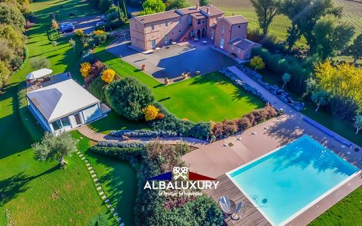 Villa in Foiano della Chiana, Province of Arezzo