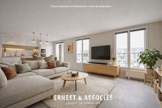 Apartment in Canal Saint Martin, Château d’Eau, Porte Saint-Denis, Paris