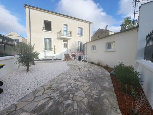 Luxury home in Asnières-sur-Seine, Hauts-de-Seine