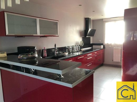 Casa de lujo en Cormeilles-en-Parisis, Valle de Oise