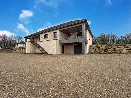 Luxury home in Gisors, Eure