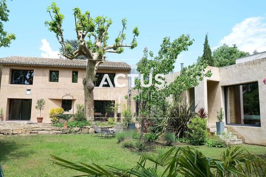 Luxury home in Grans, Bouches-du-Rhône