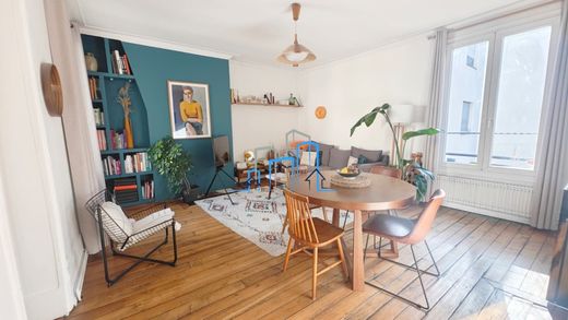 Piso / Apartamento en Montmartre, Abbesses, Grandes-Carrières, Paris