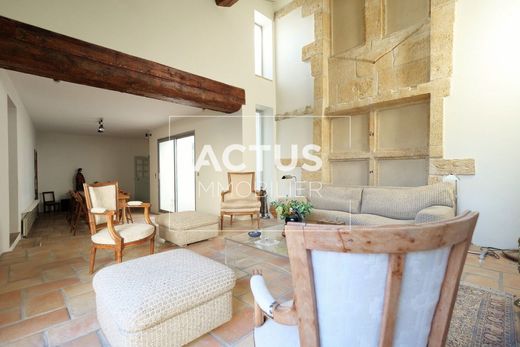 Luxury home in Salon-de-Provence, Bouches-du-Rhône