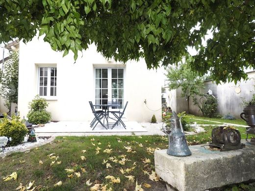 Πολυτελή κατοικία σε Bois-le-Roi, Seine-et-Marne