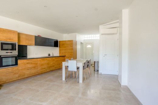 ﺷﻘﺔ ﻓﻲ Fresnes, Val-de-Marne