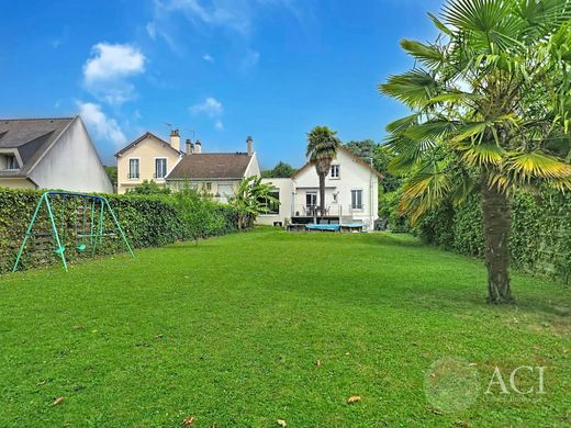 Luxury home in Deuil-la-Barre, Val d'Oise