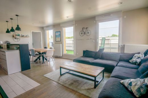 Apartment / Etagenwohnung in Antony, Hauts-de-Seine