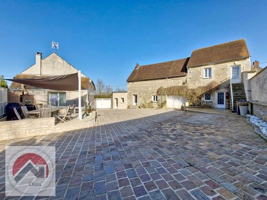 Luxury home in Marines, Val d'Oise