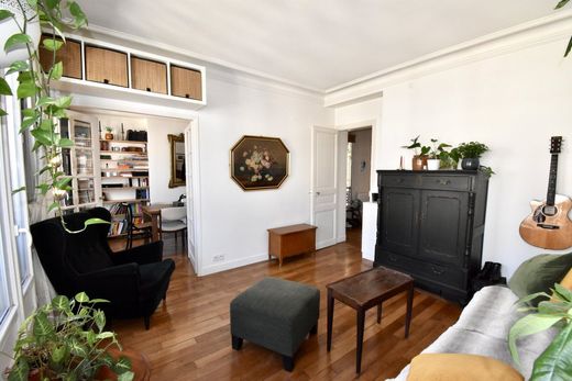 Apartment / Etagenwohnung in Canal Saint Martin, Château d’Eau, Porte Saint-Denis, Paris