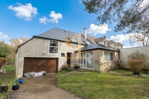 Luxury home in Orsay, Essonne