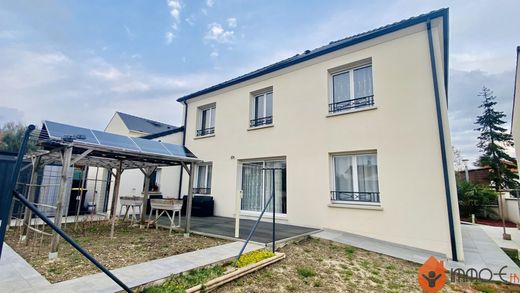 Luksusowy dom w Condé-Sainte-Libiaire, Seine-et-Marne