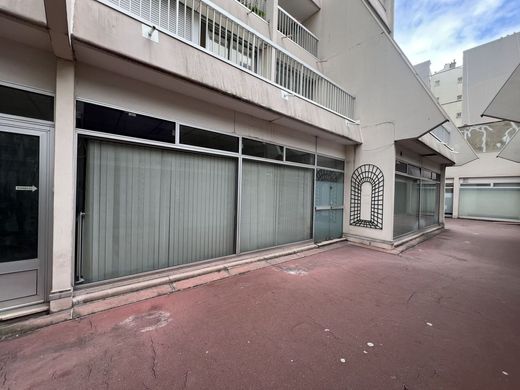 Office in Canal Saint Martin, Château d’Eau, Porte Saint-Denis, Paris
