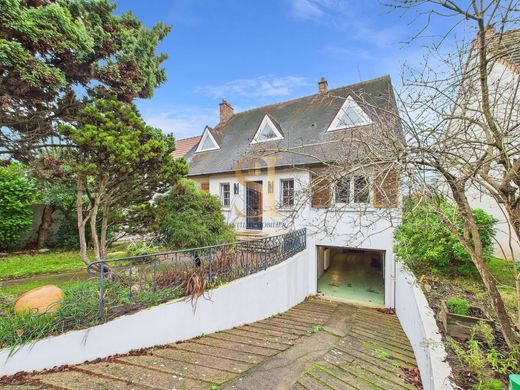 Luxury home in Viry-Châtillon, Essonne