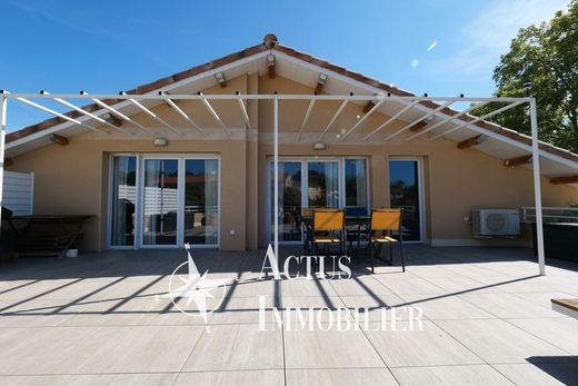 Appartamento a Salon-de-Provence, Bocche del Rodano