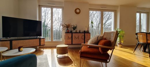 Apartment in Fontenay-aux-Roses, Hauts-de-Seine