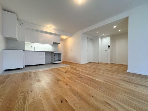 Apartment / Etagenwohnung in Saint-Mandé, Val-de-Marne