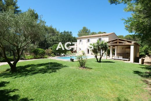 Luxury home in Salon-de-Provence, Bouches-du-Rhône