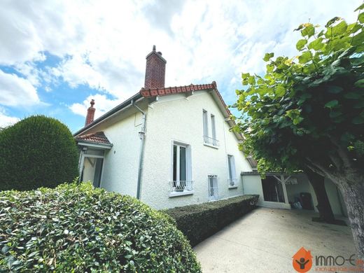 Luxury home in Condé-Sainte-Libiaire, Seine-et-Marne