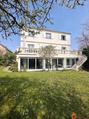 Luxury home in Esbly, Seine-et-Marne