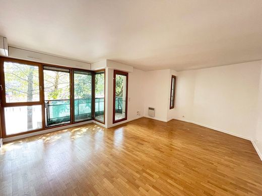 Apartment in Courbevoie, Hauts-de-Seine