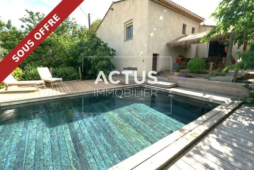Luxury home in Salon-de-Provence, Bouches-du-Rhône
