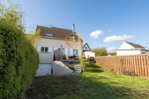 Luxury home in Vigneux-sur-Seine, Essonne