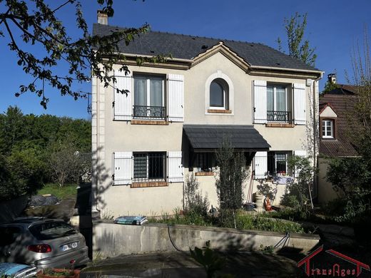 Maison de luxe à Morangis, Essonne