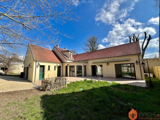 Luxe woning in Couilly-Pont-aux-Dames, Seine-et-Marne