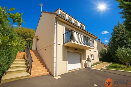 Luxe woning in Esbly, Seine-et-Marne