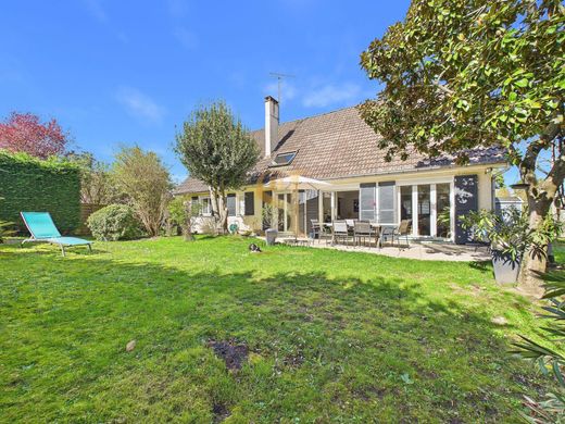 Luxury home in Ballainvilliers, Essonne