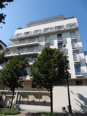 Apartment in Motte-Picquet, Commerce, Necker, Paris