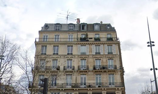テンプル、ランビュトー、フラン・ボジュース, Parisのアパートメント