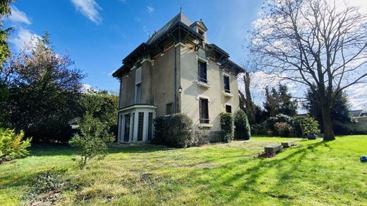 Maison de luxe à Magny-le-Hongre, Seine-et-Marne