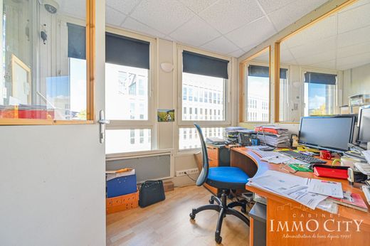 Office in Montreuil, Seine-Saint-Denis