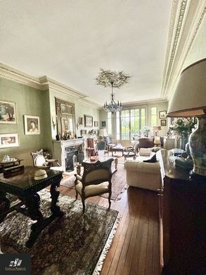 Apartment / Etagenwohnung in Saint-Mandé, Val-de-Marne