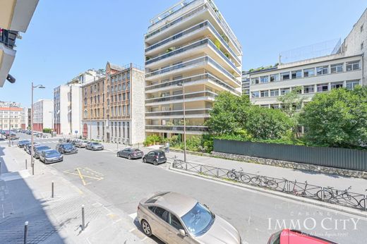 Apartment / Etagenwohnung in Tour Eiffel, Invalides – Ecole Militaire, Saint-Thomas d’Aquin, Paris