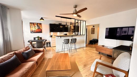 Appartement in Suresnes, Hauts-de-Seine