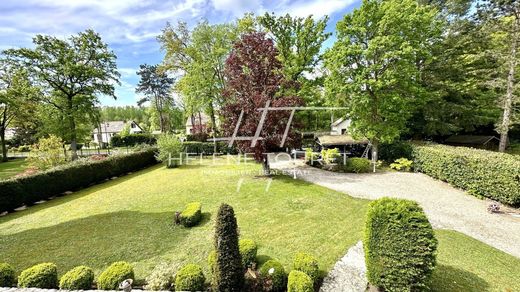 Casa di lusso a Lamorlaye, Oise