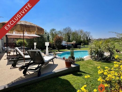 Πολυτελή κατοικία σε Magny-le-Hongre, Seine-et-Marne