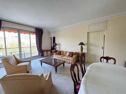 Apartament w Neuilly-sur-Seine, Hauts-de-Seine