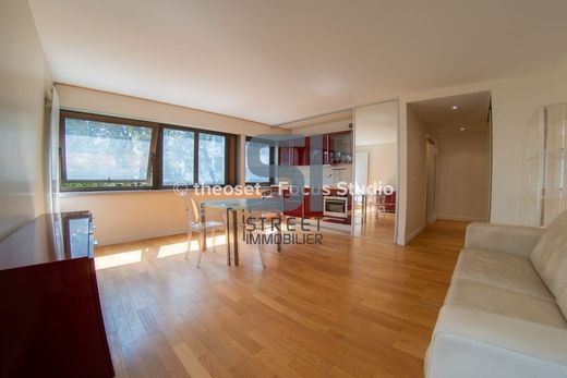 Apartment in Champs-Elysées, Madeleine, Triangle d’or, Paris