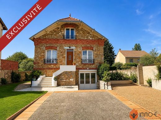 Luxus-Haus in Saint-Germain-sur-Morin, Seine-et-Marne