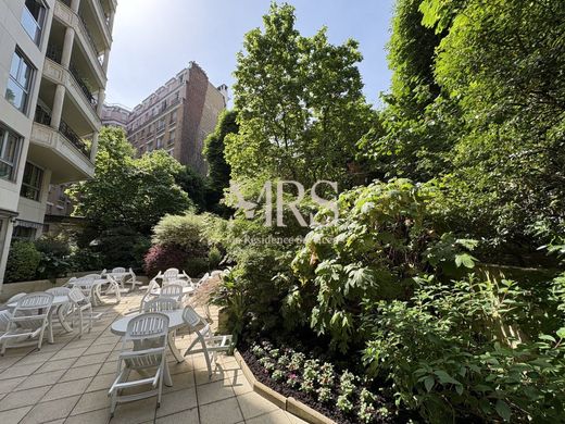 Appartamento a La Muette, Auteuil, Porte Dauphine, Parigi