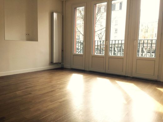 Apartment in Motte-Picquet, Commerce, Necker, Paris