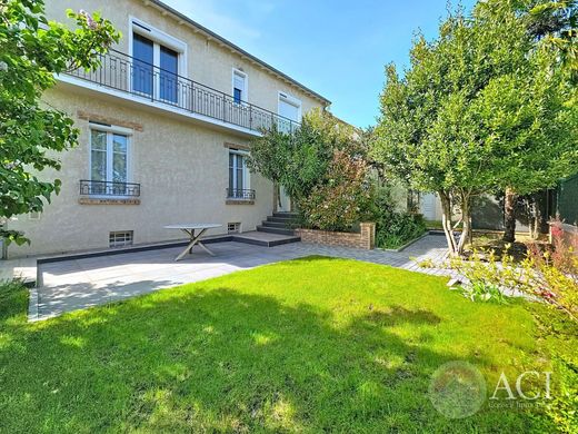 Luxury home in Deuil-la-Barre, Val d'Oise