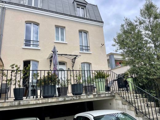 Luxury home in Le Perreux-sur-Marne, Val-de-Marne